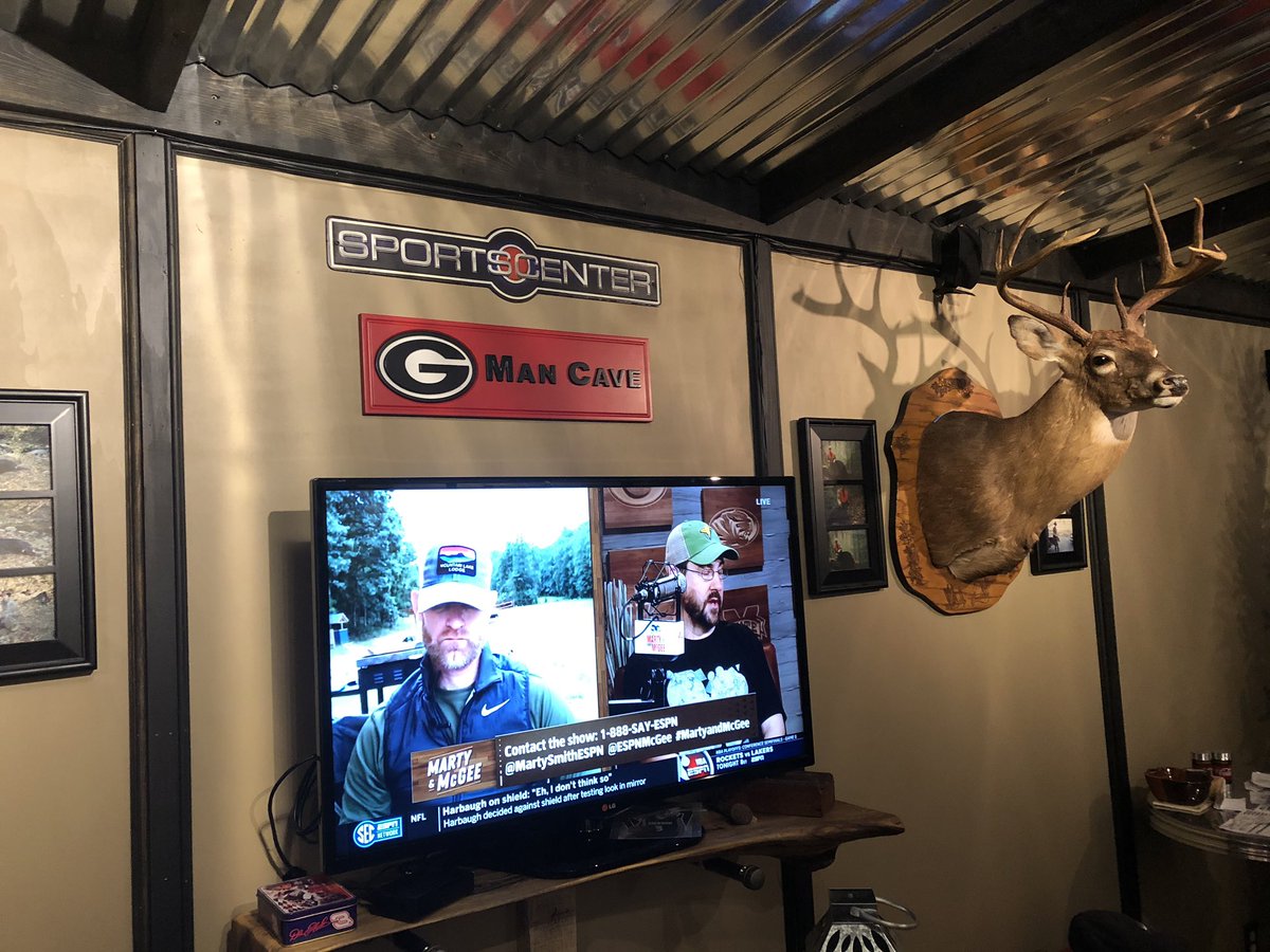 RidleyGreg's tweet photo. @MartySmithESPN @ESPNMcGee keep up the great work guys! Love Marty’s live setting this AM! #KeepingItReal https://t.co/WctryTSEhB