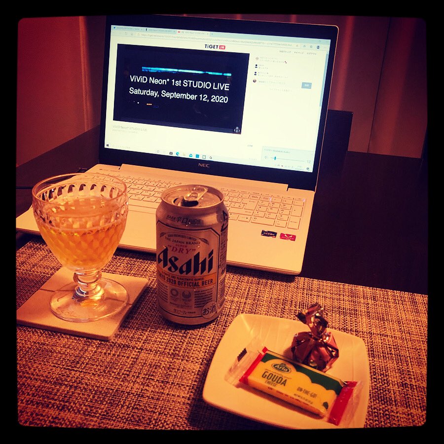 314_mkh's tweet photo. 今夜はもりだくさん。

ViViD Neon* LIVE
からの
呪 (HISASHI TV the LIVE)
からの
バギクラ

飲みながらおうちで
贅沢LIVEを楽しみます♪

#glay #hisashi #kei_hss
#vividneon #reo #djmass
#hisashitv #呪
#buggycrashnight #jiro https://t.co/erqrvvMp83