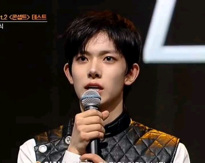 Lee_Geonu2's tweet photo. The Ace and the Hidden Ace were crying last night coz they got dissapointed to there rank I hope y'all will vote for this two😩💚 https://t.co/HrPmncVrDL