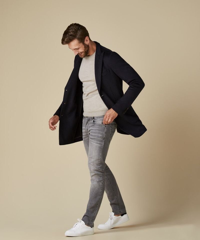 BensFashion's tweet photo. We hebben een uitgebreide collectie van Profuomo in onze winkels hangen #bensfashion #delier #sgravenzande #profuomo https://t.co/FvLUqJeFG9