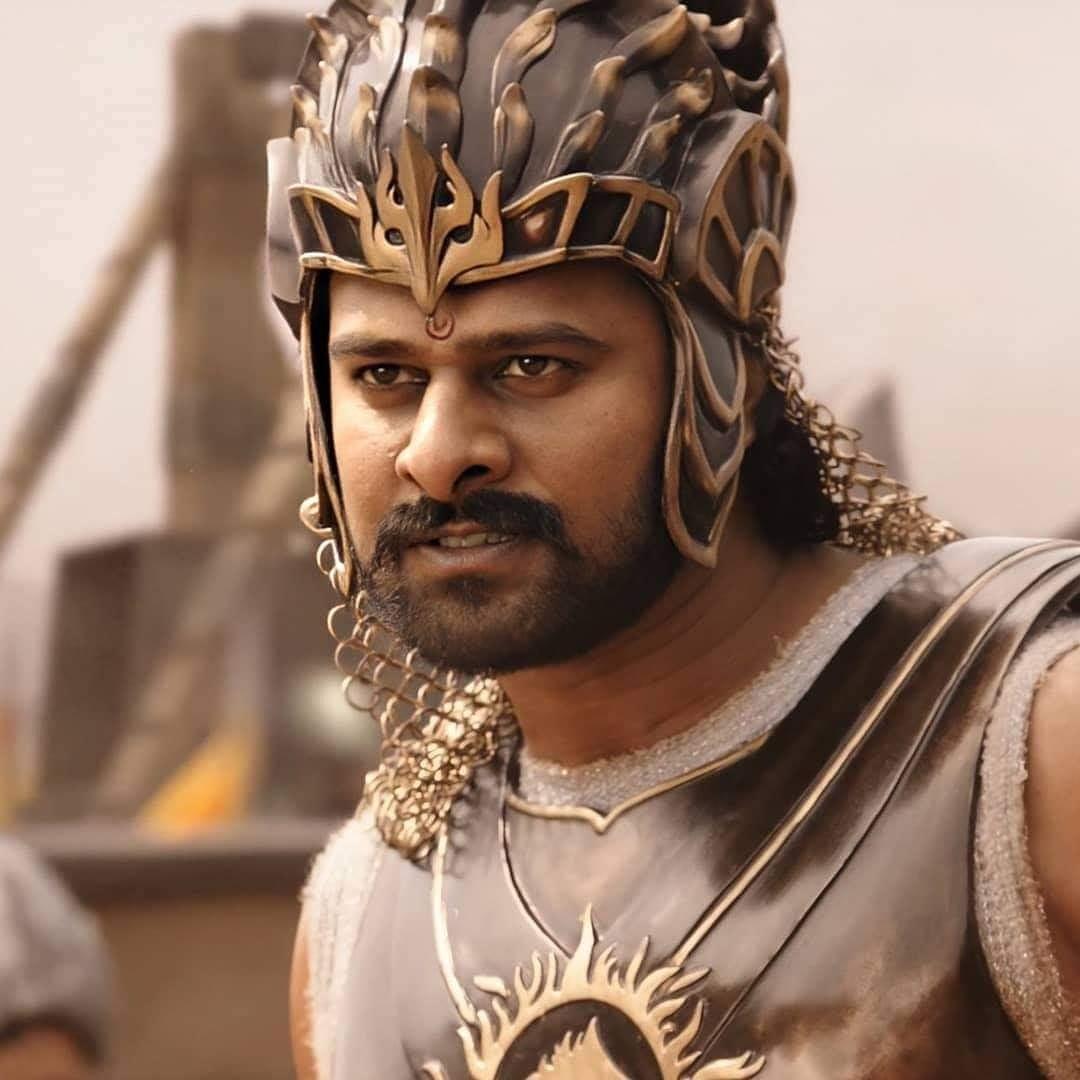 KiranPrabha_'s tweet photo. Big or small screen..
He is a king.
When he enters into the ring..
Records will swing.... 😎💥🙏🏼

#Prabhas #41DaysToREBELSTARBDay https://t.co/5dgGzQDYAK