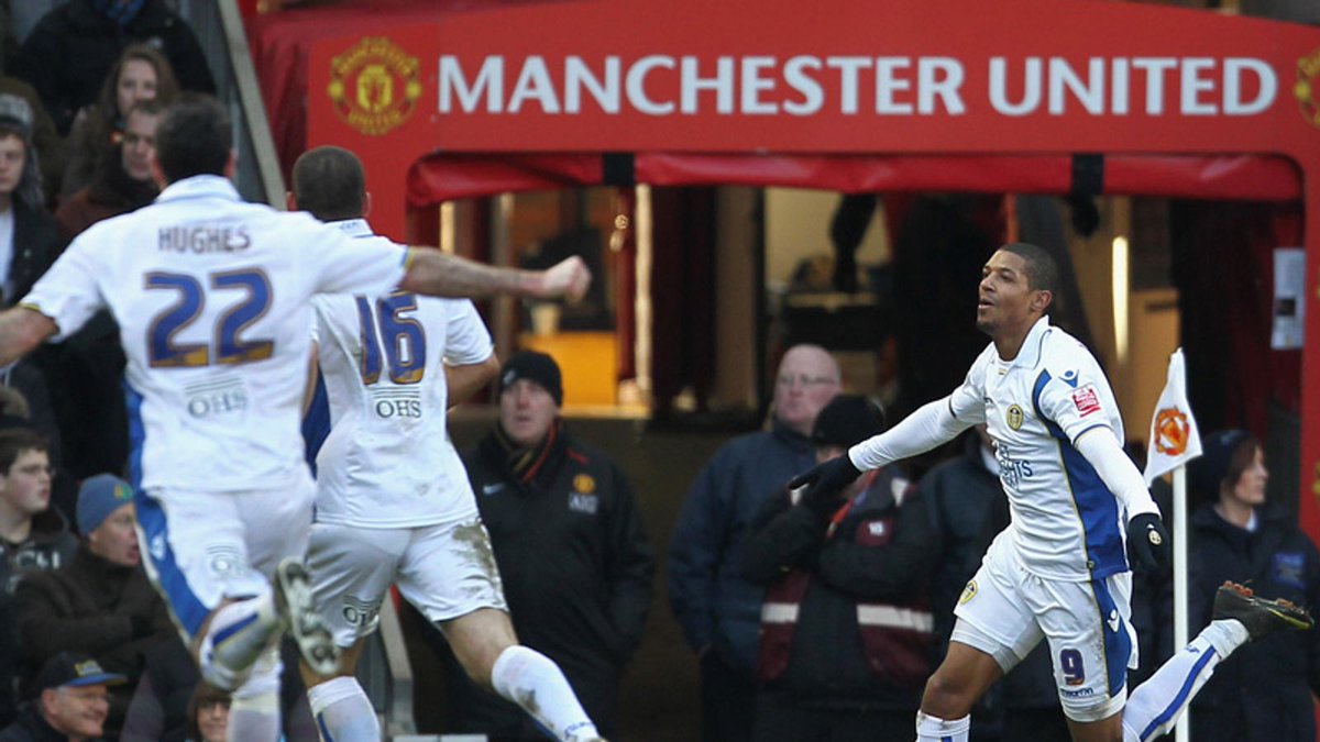 08/09 saw Leeds lose in the semi-finals of the League One playoff. 09/10 gave Leeds something more to cheer about. 86 points were good enough for second place. Leeds United defeated reigning Premier League champions and old rival, Manchester United at the FA Cup.