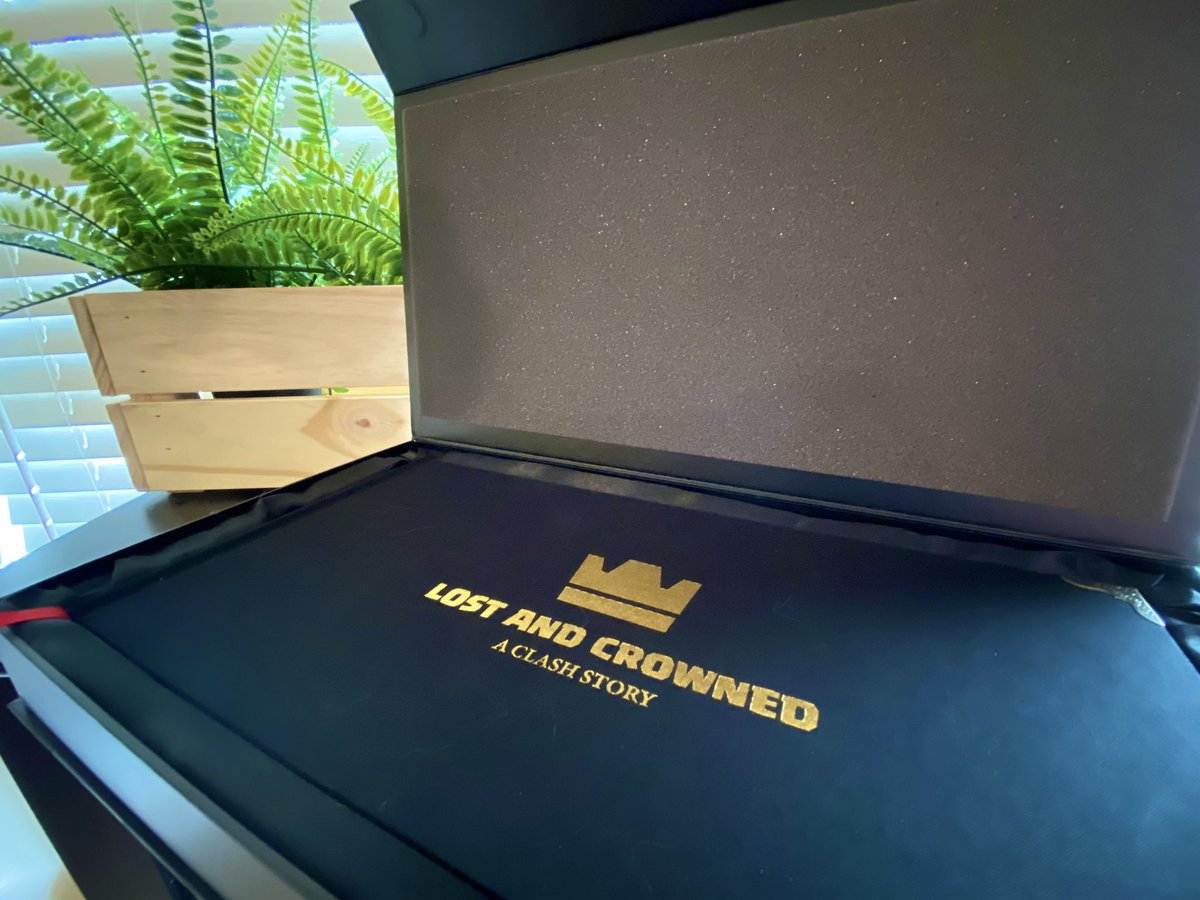 ANicoleClash's tweet photo. In honor of Subtember and the new Clash Short “Lost and Crowned”, I will be giving away one Lost and Crowned art concept book! These are RARE, so RETWEET and sub on Twitch for your chance to win! New subs are only $3.99 this month!  Winner drawn on 9/20. https://t.co/mOUpw9aGIO https://t.co/RBUVuw9mkd