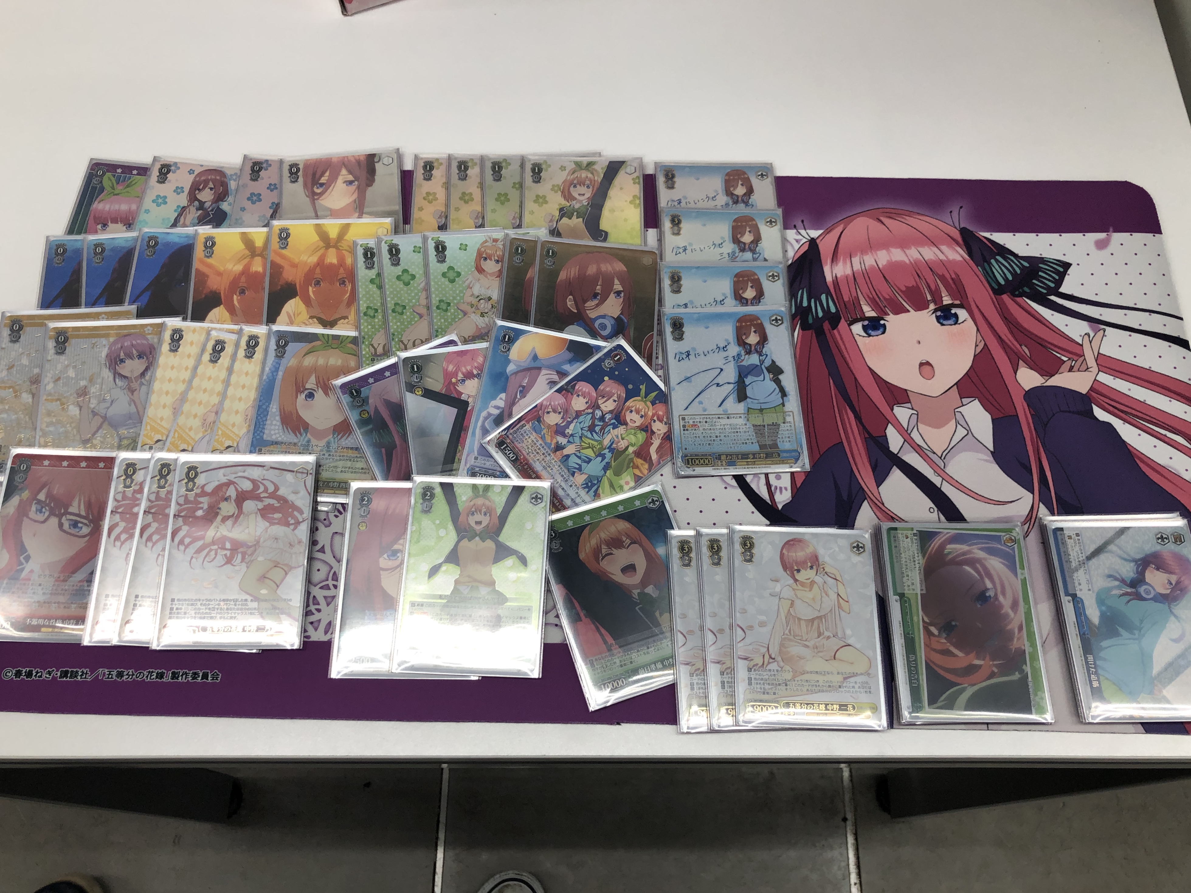 カードショップ札屋四日市店 9 12 ヴァイスシュヴァルツ公認大会 参加人数 7人 優勝 いくざきさん タイトル Sao コメント 朝ノ瑠璃さんをよろしくお願いします レシピは地区大会が近いという事で非公開になっております かわりに大会参加者の方の