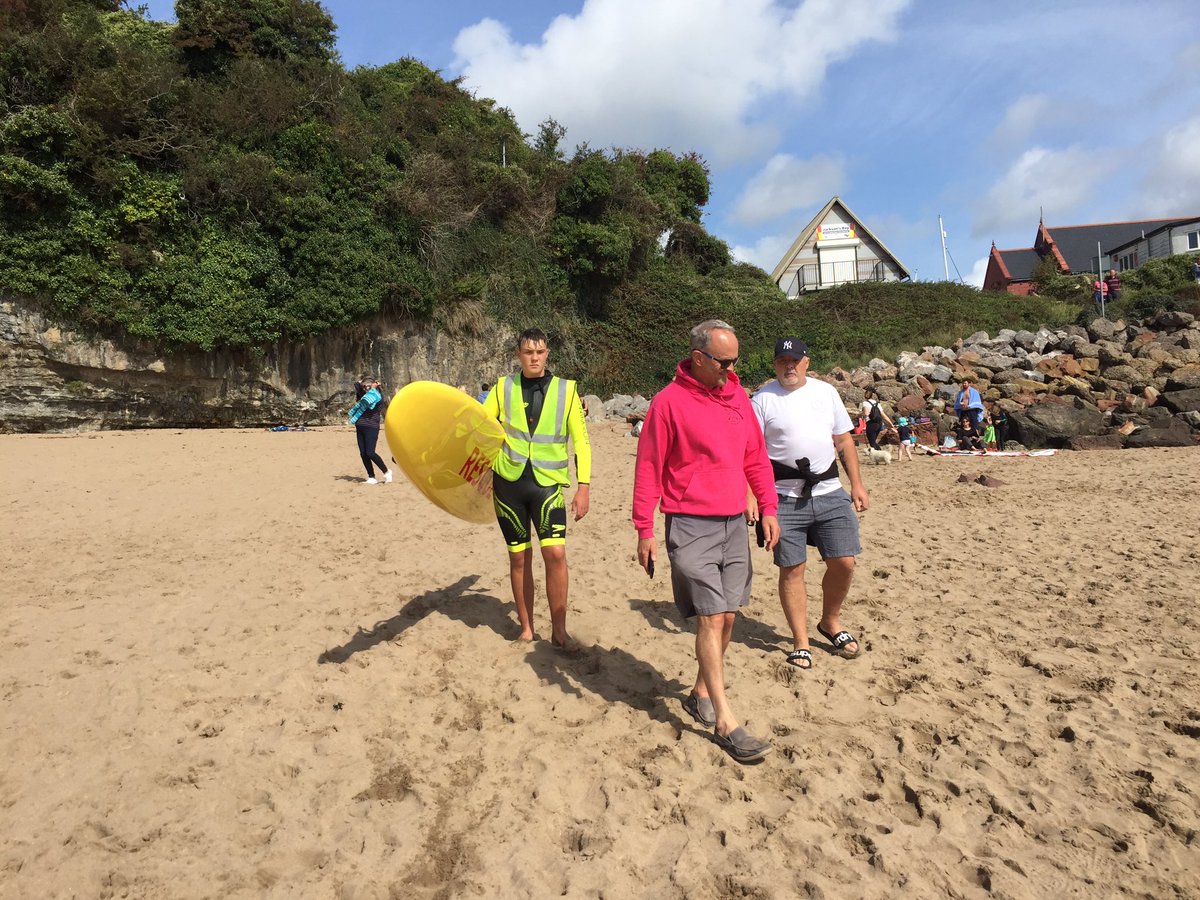 ValeSLSC's tweet photo. Congratulations to all the brave competitors on the @AONE_Events Big R Swim from Fontygary to Jackson’s Bay. Well done juniors - Tesni, Louie, Emily & Alice who provided board safety cover and raised funds for the club! 🌊🏊🏼♀️ #Fonty #JBay #TeamVale #BoardCover #SurfLifeSaving https://t.co/R0IHHEyEOw