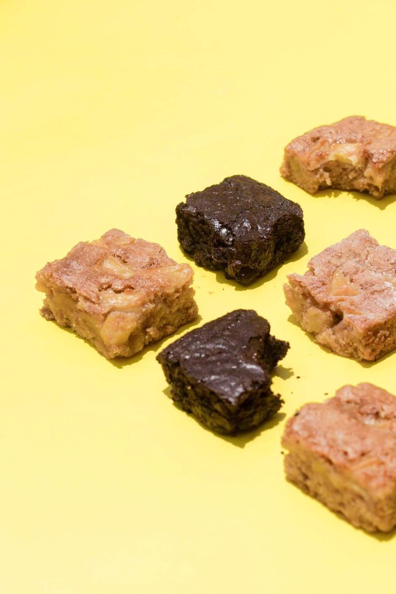 PhotosByJana's tweet photo. Look at the stars, look how they shine for you... and they were all yellow 💛 Try these Fudgy Brownies and Apple Blondies now from Brownies Galore! Thank you for shooting with us! ✨

DM us for product photography, styling and graphic design services!

IG: @ grey.brielle https://t.co/5JewQmmnyH