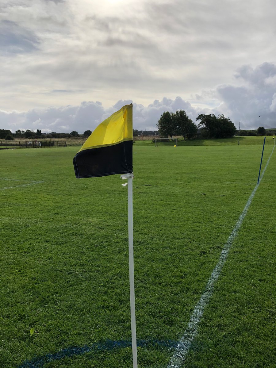 sinky77's tweet photo. Great for the kids to be back playing games! @EastCalderCFC doing a great job implementing the @ScottishFA return to football guidance too 👍🏻 @PaulHMcNeill @dannybisland @andrgoul ⚽️ https://t.co/LvBxJ0VmZ5