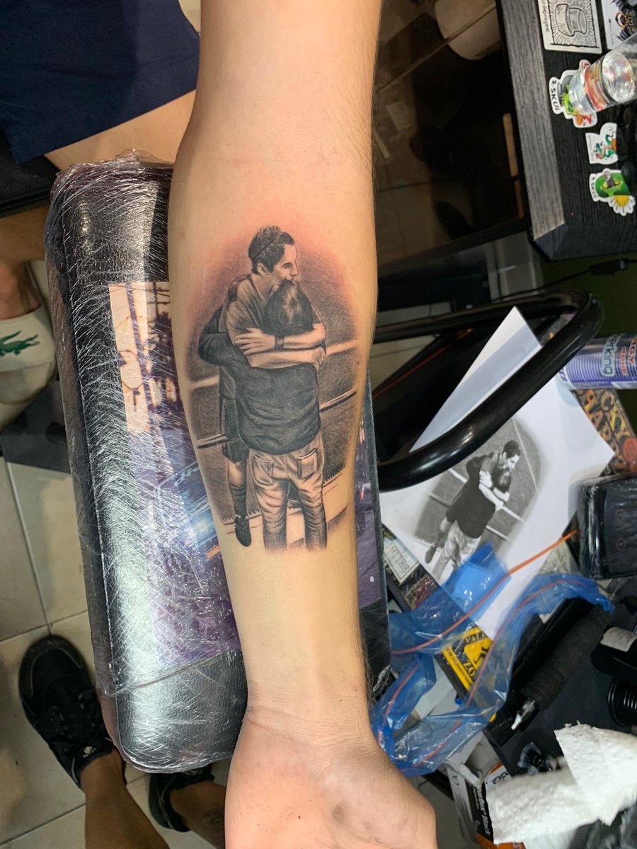AleexRos's tweet photo. Por acompañarme siempre, te quiero papá ❤️ 💉 https://t.co/vSq9ASC00c