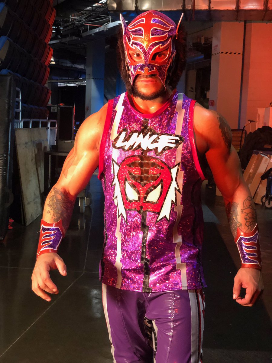 LuchadorLD's tweet photo. Smackdown and I were lucha lit last night! My gear was on point and body jacked! @raptors inspired gear made by... me! #bodycat https://t.co/efXDs4nPCf
