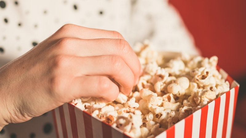 rte's tweet photo. ๐ฟ@RTEOne and @RTE2 have you covered for movie's tonight, so get that popcorn ready!!
๐บCinderella | 18.35 PM @RTEOne
๐บThor: Ragnarok | 21.20 @RTE2
๐บOverboard | 21.30 @RTEOne
๐บDough | 23.30 @RTEOne
#Movienight #Saturdaynightsin #RTร https://t.co/HYbeiRET59
