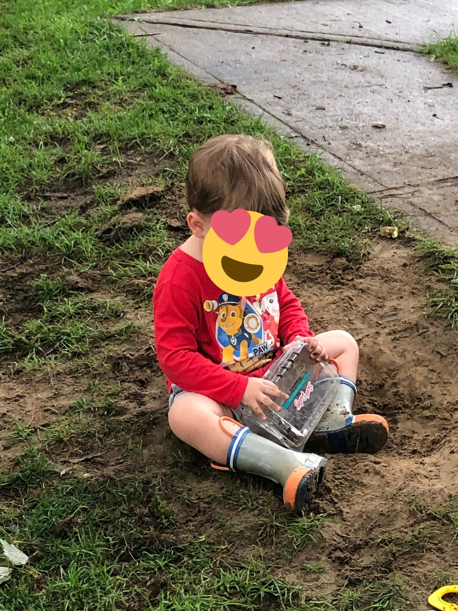 Playing in dirt is our favourite! Nature is good for the soul! #momlife #mom #toddlers #keepingbusy #SaturdayMotivation #