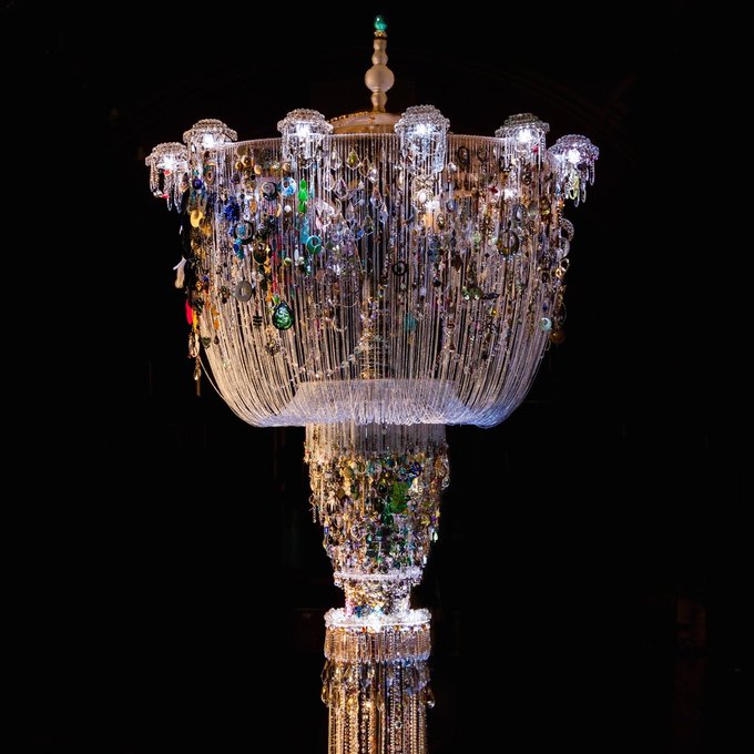 womensart1's tweet photo. 'Chandelier of Lost Earrings' by artists Lauren Sagar and Sharon Campbell, sculpture/installation made from over 3,000 single earrings #womensar https://t.co/XWt2WITN2b