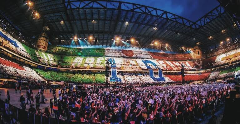 boston_1d's tweet photo. @KcasMexico El fandom más grande, único y loco del universo #10YearsOneDirection #10YearsDirectioners https://t.co/sdmr16UoAM
