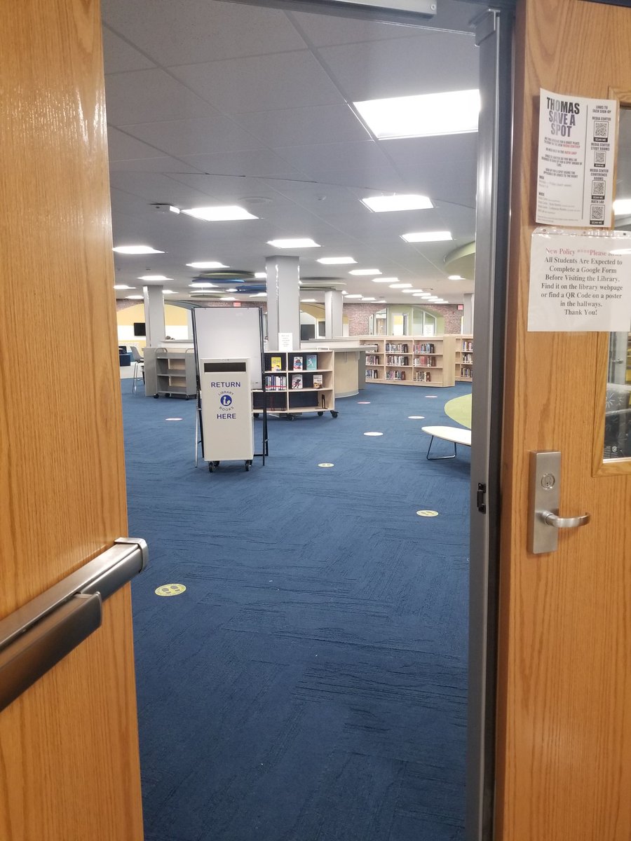 WTHSLMC's tweet image. We had a great start in our new space! Here&apos;s what&apos;s behind those doors! More pics to come of all our collaborative spaces for learning in the LMC. #schoollibrary
#futurelibrary #librarydesign @LaBellaAssociat