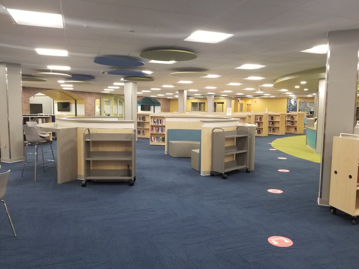 WTHSLMC's tweet image. We had a great start in our new space! Here&apos;s what&apos;s behind those doors! More pics to come of all our collaborative spaces for learning in the LMC. #schoollibrary
#futurelibrary #librarydesign @LaBellaAssociat