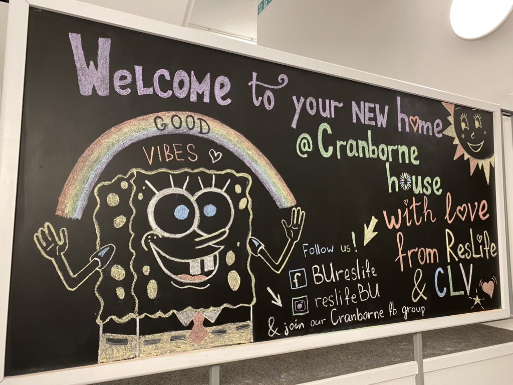 LeftHanderSam's tweet photo. Welcome to all the new @bournemouthuni students living at @clv_uk Cranborne House! The ResLifeBU &amp; CLV Teams look forward to meeting you soon ☺️ (welcome board created by Silvia, our incredibly talented Resident Assistant &amp; final year BATV student @mediabmth) https://t.co/8OicjdsNbo