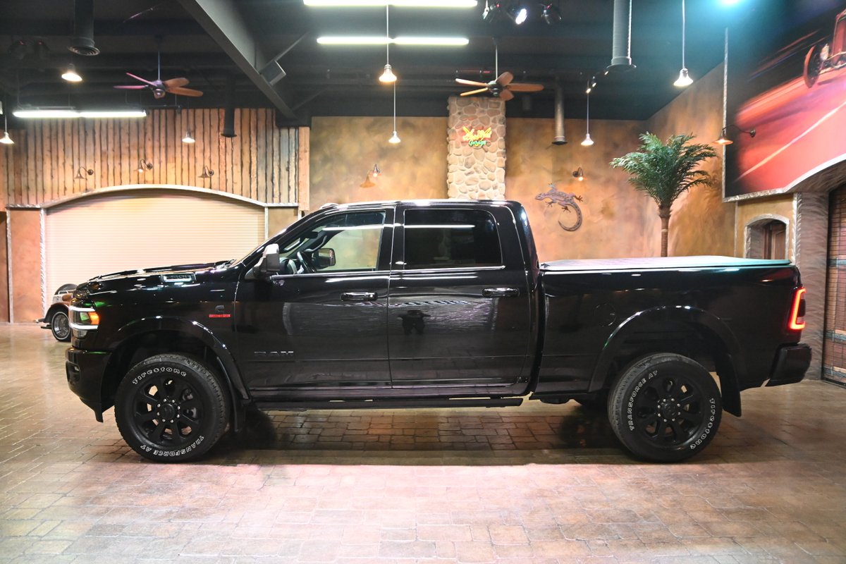 AutoShowWpg's tweet photo. 2019 Ram 2500 Laramie Sport - Nav, Sunroof, Tow Pkg, CUMMINS
INCREDIBLE LARAMIE SPORT NEW BODY-STYLE DIESEL THE BIG SEXY 🔥🔥
#ram2500 #dodgeram2500 #ramtrucks #ram_2500_rebel #ram2500 #ramsport #cummins #ram5500hemi #ramtruck #trucks #winnipeg #ramlaramie #mbtruckclub #204 https://t.co/1ZkLnrkL4u