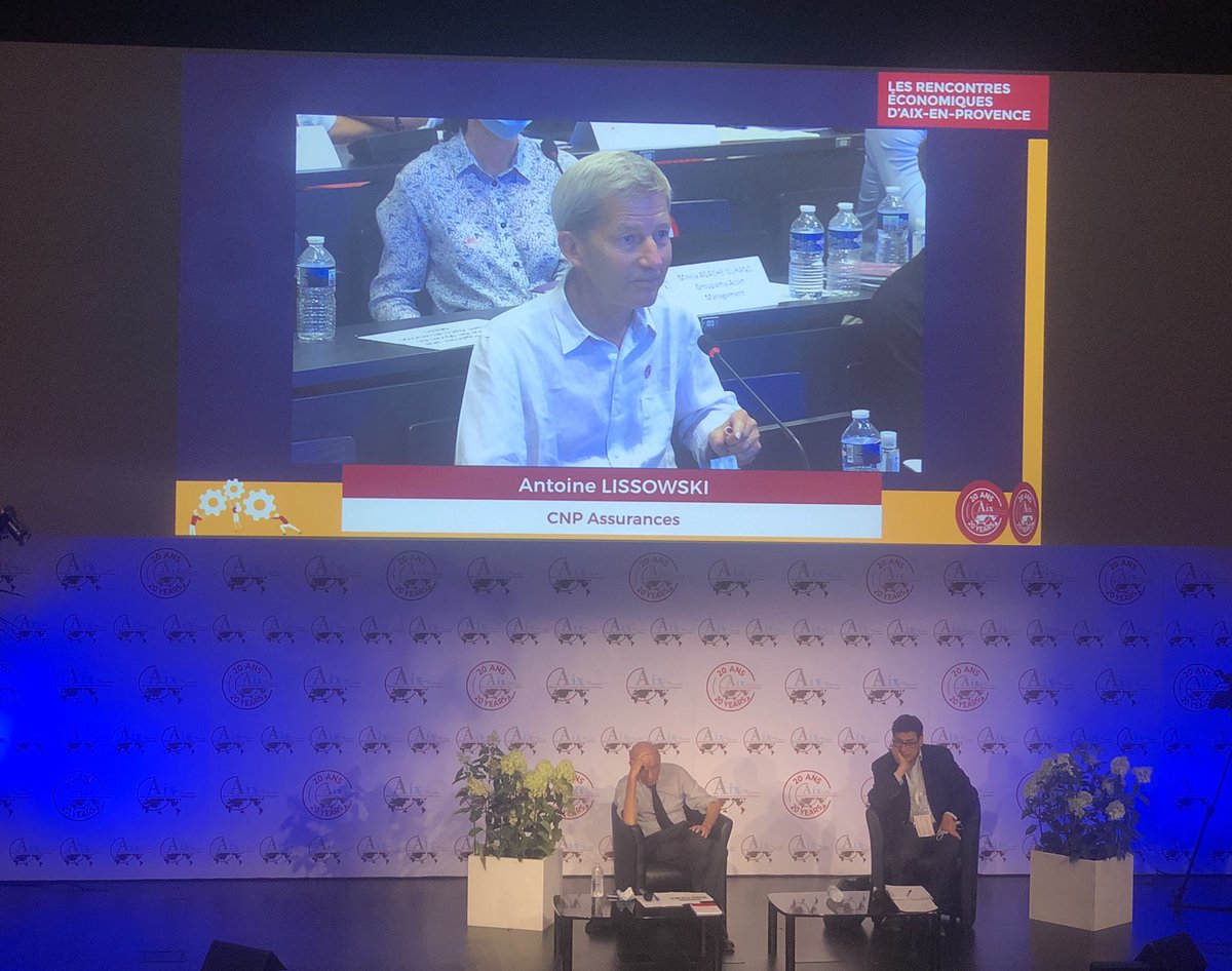 DenisGancel's tweet photo. Il est frappant d’entendre les fortes attentes des étudiants présents aux @REAix sur le rôle societal de l’entreprise . Cela a donné un échange d’une rare qualité sur le nouveau rôle de l’entreprise . Bravo à @UlriqueDecoene @BrisRocher @antoineLessovsky @MathiasVicherat https://t.co/vKID4gKdZq