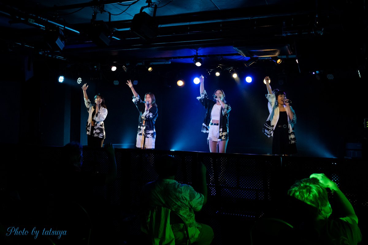 tatsuya_FOX92's tweet photo. 2020.09.11 西永福JAM
急遽4人でのパフォーマンス。それでも熱いセトリは↓
#Liiiiiberty
#Justonestep
#Getout
#Traveller
#Liiiiiberty #えーらしあん #9月もヨロシク https://t.co/67XmNf9NYH