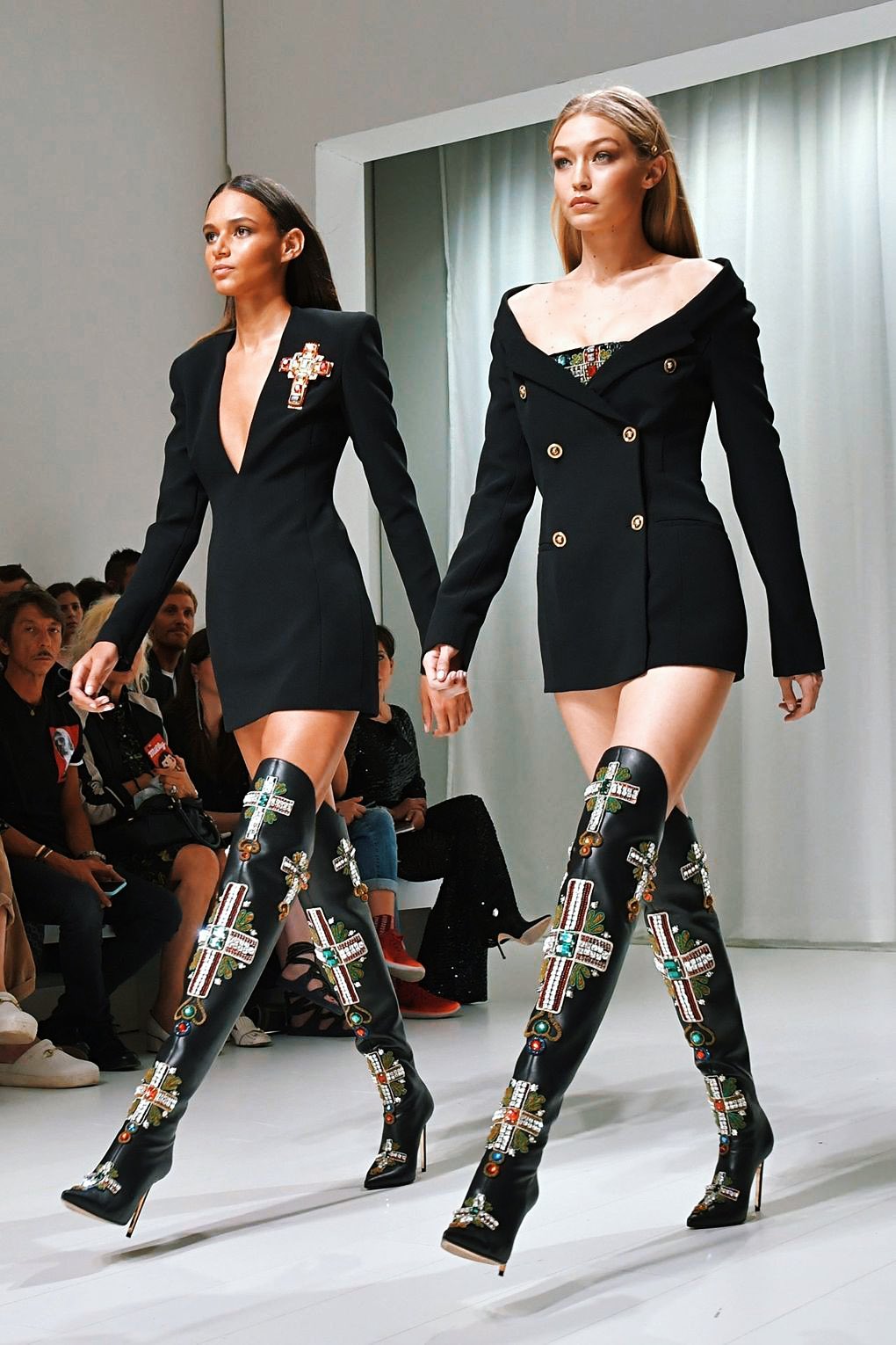 Versace outlet cross boots