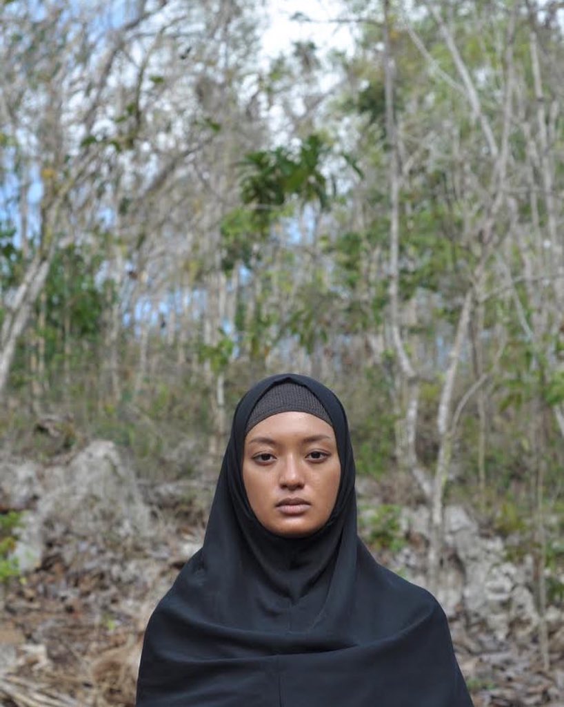 AsmaraAbigail's tweet photo. Sudahkah bertemu Santi? #FilmMudik - sutradara Adriyanto Dewo @LifeLikePictrs #relatefilms - exclusive only at @molatv_movies 🍿 pay per view for 24h only Rp 17.000,- @lalatimothy @daisydus https://t.co/3GSc2ujVca