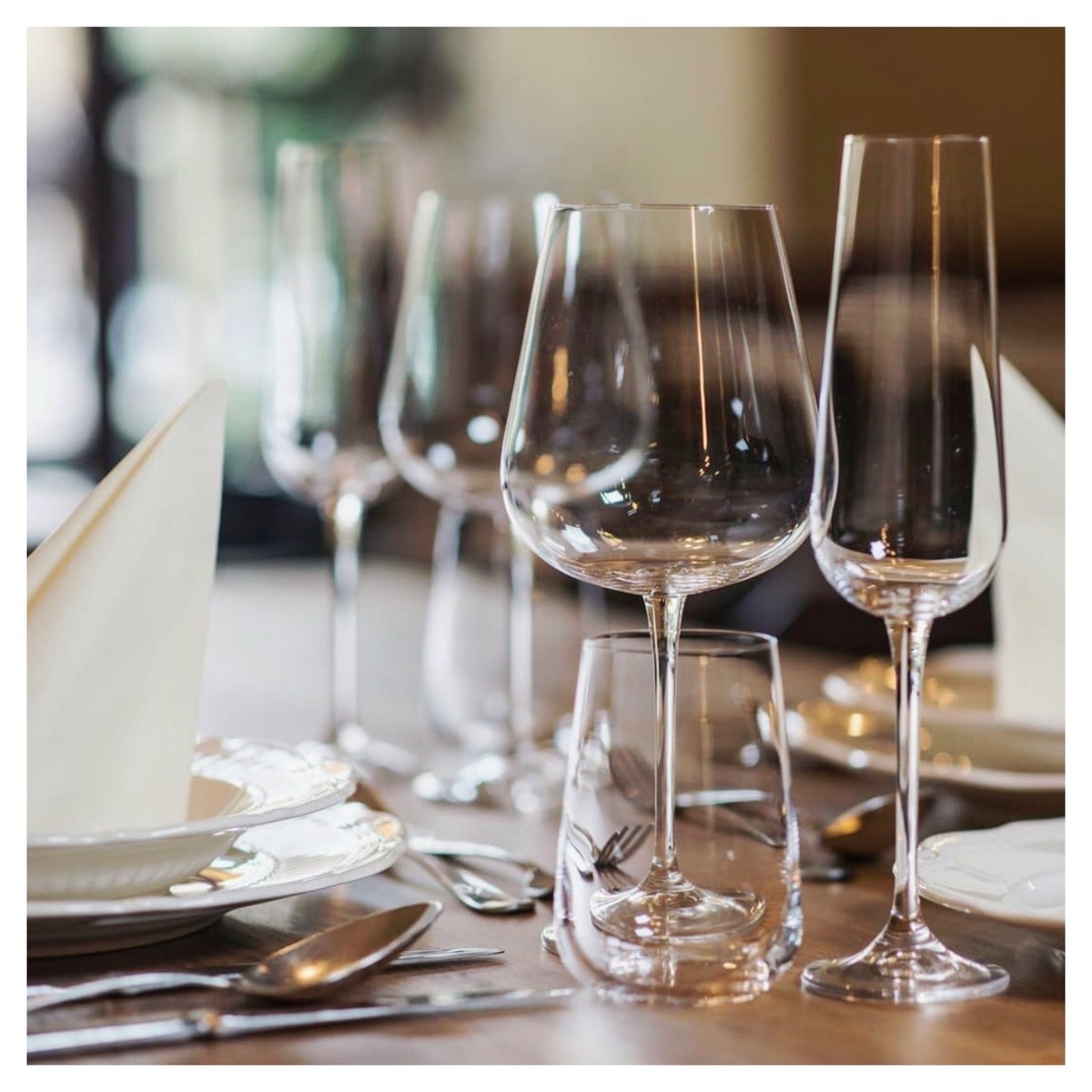 Royal_Tableware's tweet image. You can set your table for any occasion with Crystalite Bohemia glassware!

#crystalitebohemia #bohemianglass #bohemiancrystal #glassdesign #wineglasses #glazen #horeca #gastro #catering #giftware #gifts #products #home #restaurant #hotel #bar #barware #drinkware #royaltableware