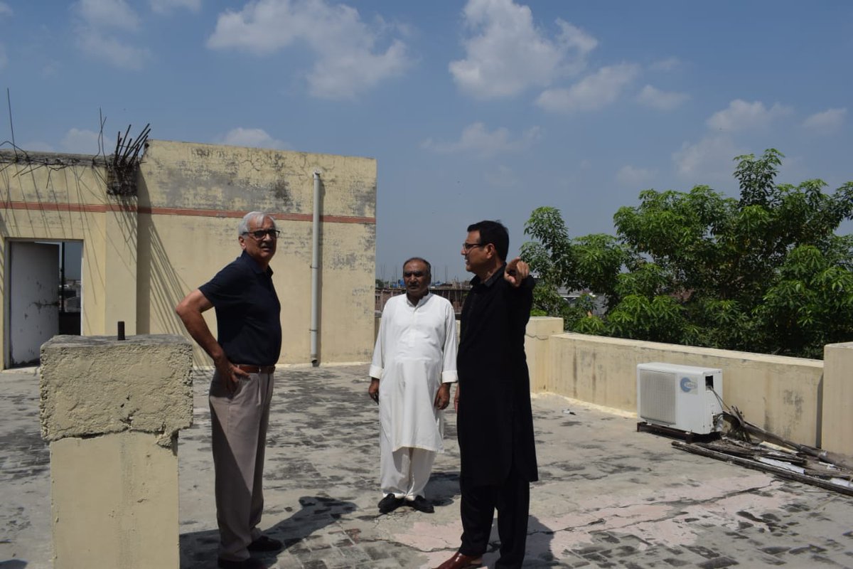 PVTC_Official's tweet photo. In compliance of "ANTI DENGUE ARRANGEMENTS/CLEANLINESS DAY on Saturday 12th September 2020" The CHM. #PVTC Maj. Shahnawaz Badar (R), #MD #PVTC Amjad Ali, The Mgr. PR &amp; M @Nawazbushra1 &amp; Sr. Mgr. Adm. Waqar Azeem were avail. to supervise all #cleanlinessday activities of #PVTC
1/3 https://t.co/xiljsgud1Q