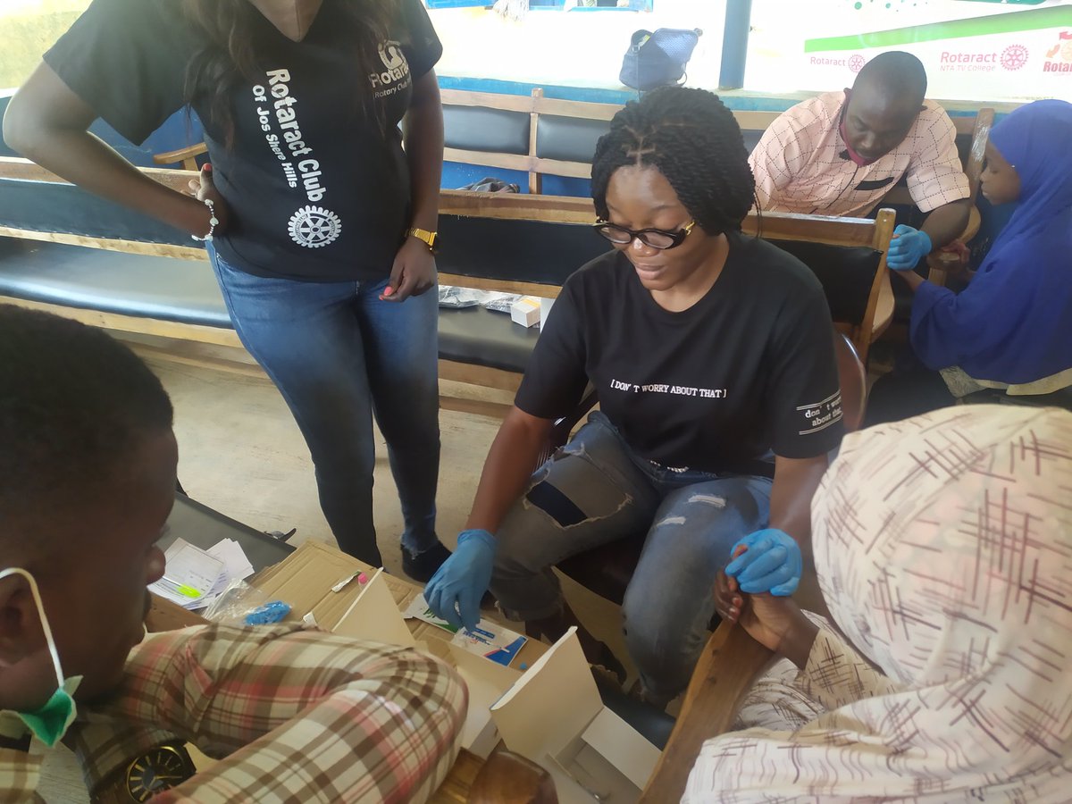 7_rotaractD9127's tweet photo. Rotaractors in Zone F administered free hepatitis tests for those in the Bukuru metropolis while enlightening them of the need to be vaccinated. We are proud to say we are working to achieve a hepatitis free world.
#hepatitiszero https://t.co/PTz7CLs3uI