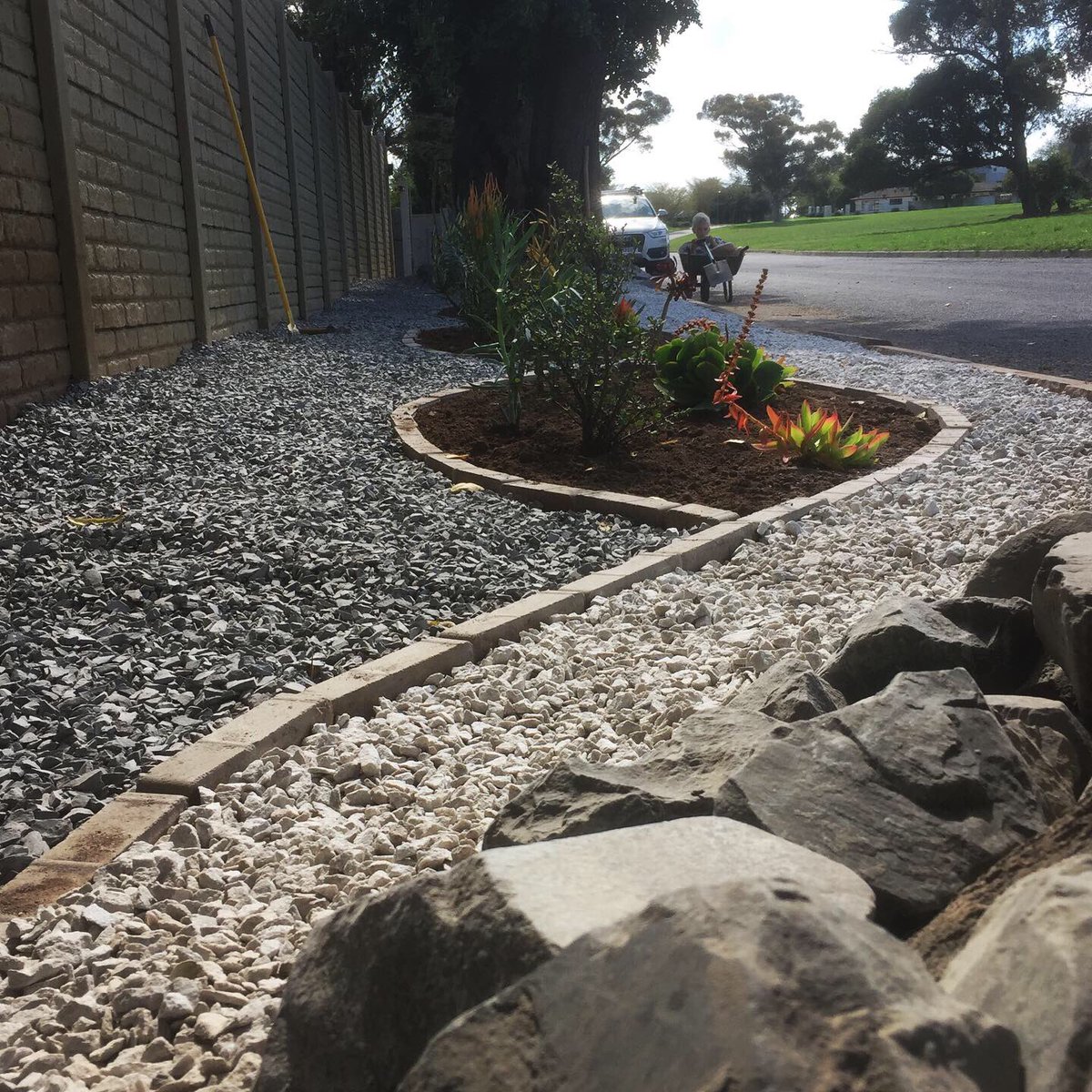 Simon_Ronne's tweet photo. Assisted in a mini-project this week.  Finished after gym this morning. 🤦🏻‍♂️ My body feels like it has been through a full gym workout program stuck on repeat. 🤣 #miniproject #gym #gymworkout #landscaping #mybodyiscrying https://t.co/DRSKikWmAs