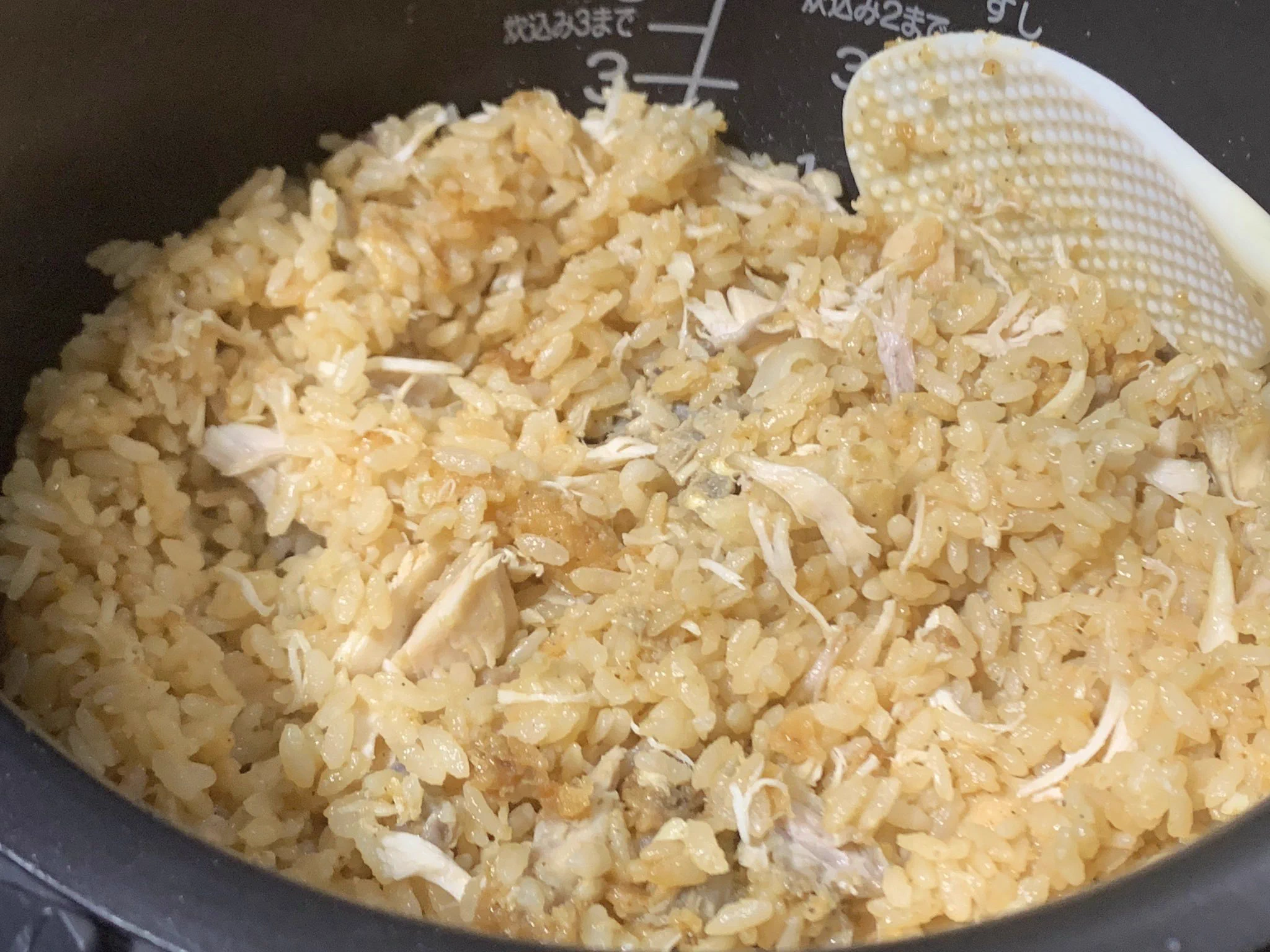 KFCのフライドチキンを使って作る？炊き込みご飯の作り方！