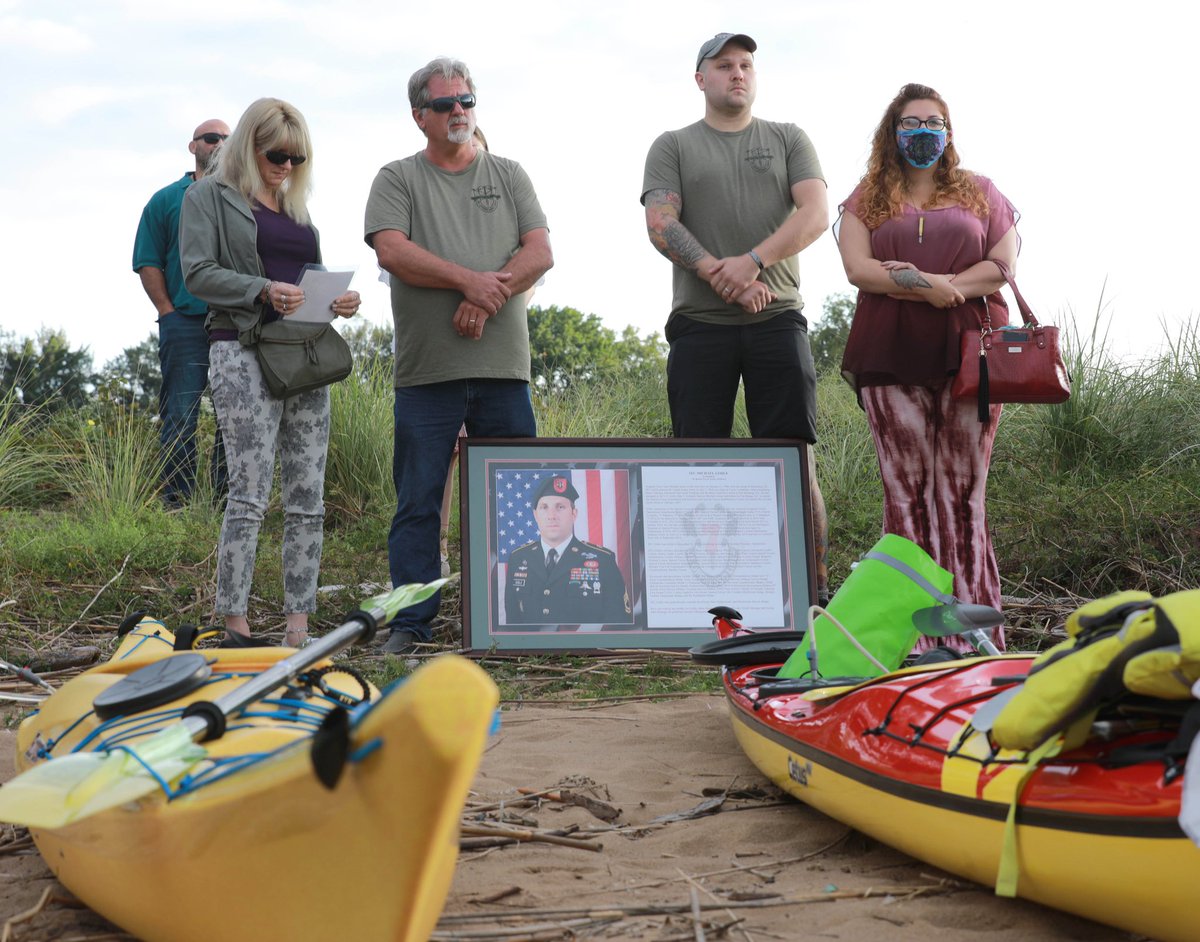 NewJerseyOAG's tweet photo. 225 miles. 8 days. 1 mission - Kayaking to remember those that will never be forgotten.
It was an honor to give our brave law enforcement officers a proper send-off as they begin their #OperationDeepBlue sea kayak expedition. We commend all participants & wish them safe travels! https://t.co/JonkBgTwAs