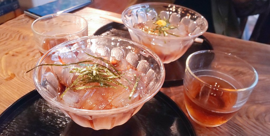 神田明神 横の茶屋のところてん めっちゃ美味しかった ところてんにからしを入れ Shioriのイラスト