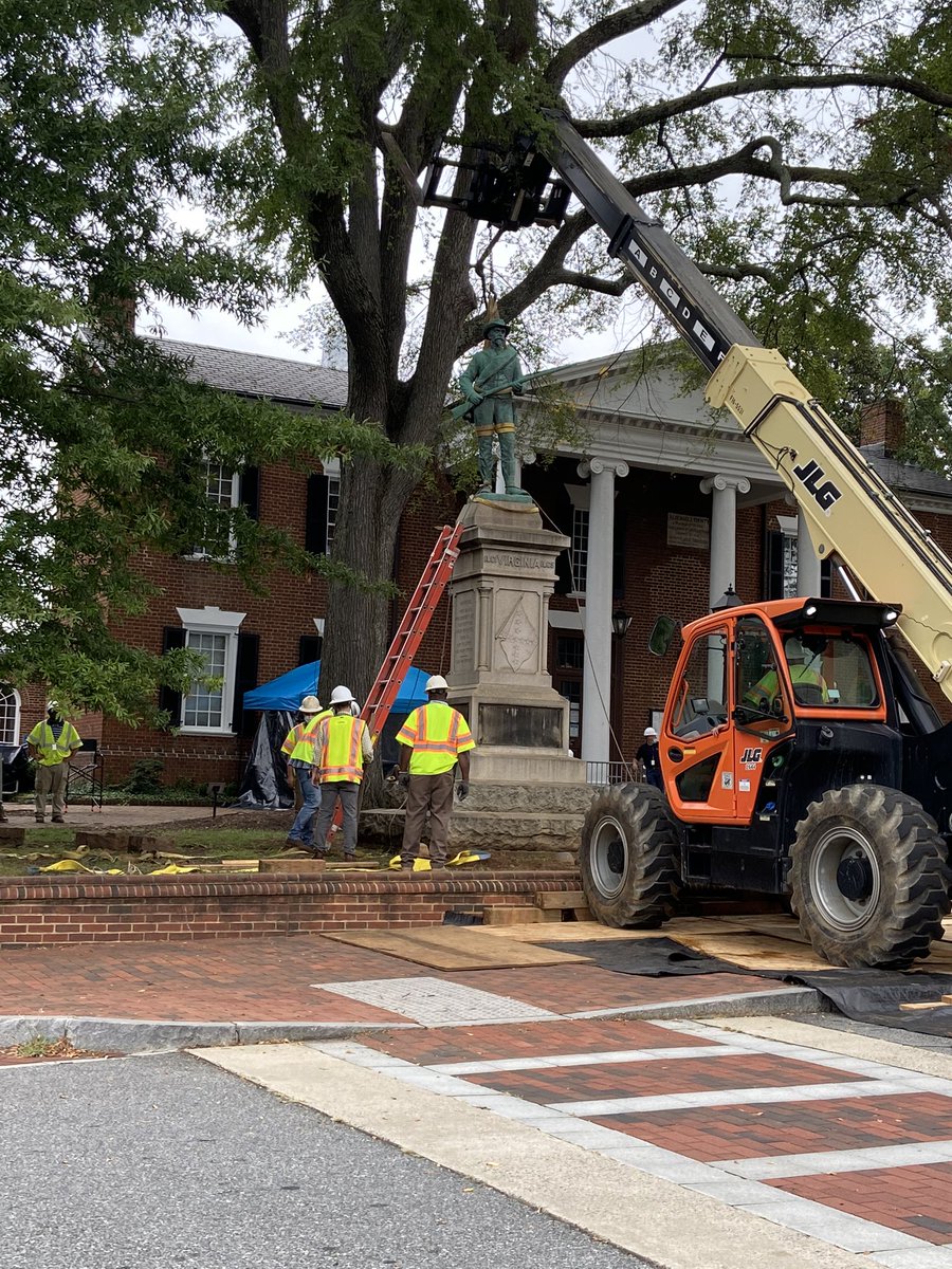 oh no the ladder is back 