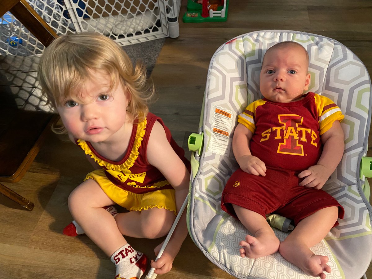 CyHatGuy_BH's tweet photo. The siblings’ first ever Cyclone gameday together! #CyclONEnation #CyKids https://t.co/jdDWwmQgg8