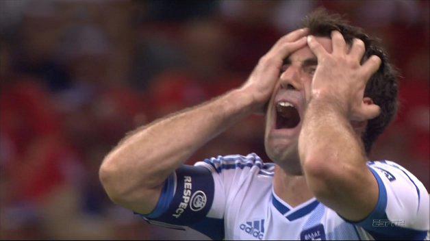 sombrerogr's tweet image. Ο τελικός του Κυπέλλου Ελλάδος της περσινής σεζόν θα διεξαχθεί φέτος, με τα περσινά ρόστερ, με τους φετινούς κανονισμούς, σε άλλη πόλη, με ξένο διαιτητή, χωρίς κόσμο στις κερκίδες αλλά με επεισόδια οπαδών.