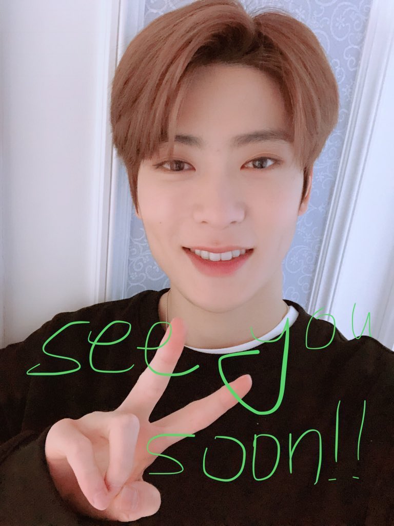 นึกถึงตอนปีนุ้นที่nctแอร์ดรอปรูปให้แฟนคลับหน้าคอน ทำไมแอร์ดรอปไม่ถึงไทยบ้าง
