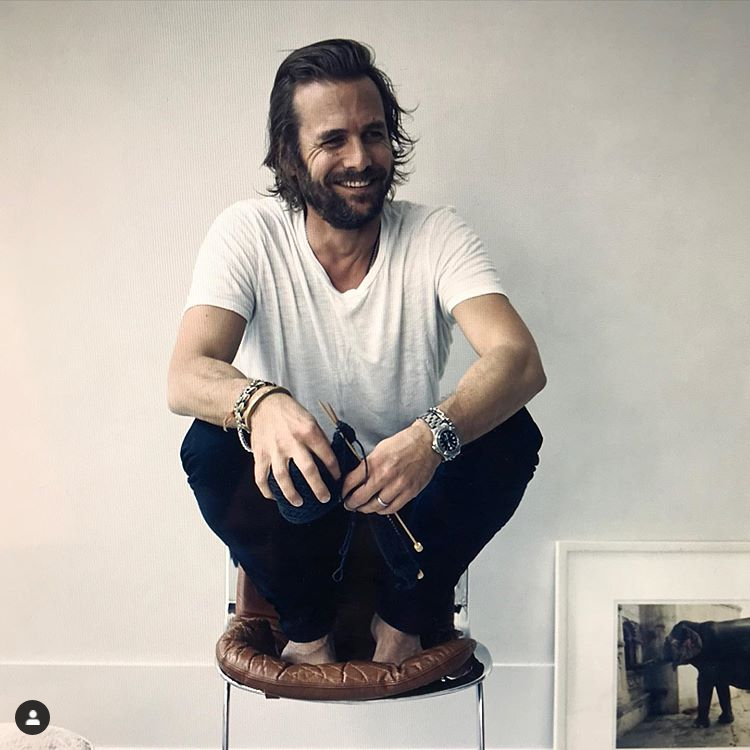 Stylecraft Yarns Many Knitters Know The Expression If I M Sitting I M Knitting And It Seems Suits Star Gabriel Macht Took It To Heart For His Photo Shoot For Online Magazine