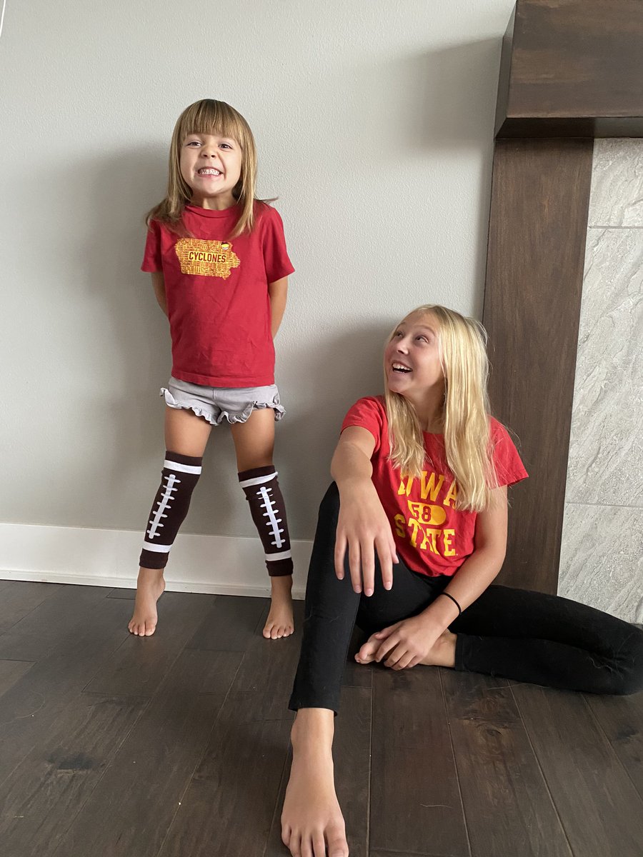 SonyaRKuenzi's tweet photo. Excited for cyclone football!! ❤️💛❤️💛#CyclONEnation #CyKids @CycloneFB https://t.co/hfPEHNtToE