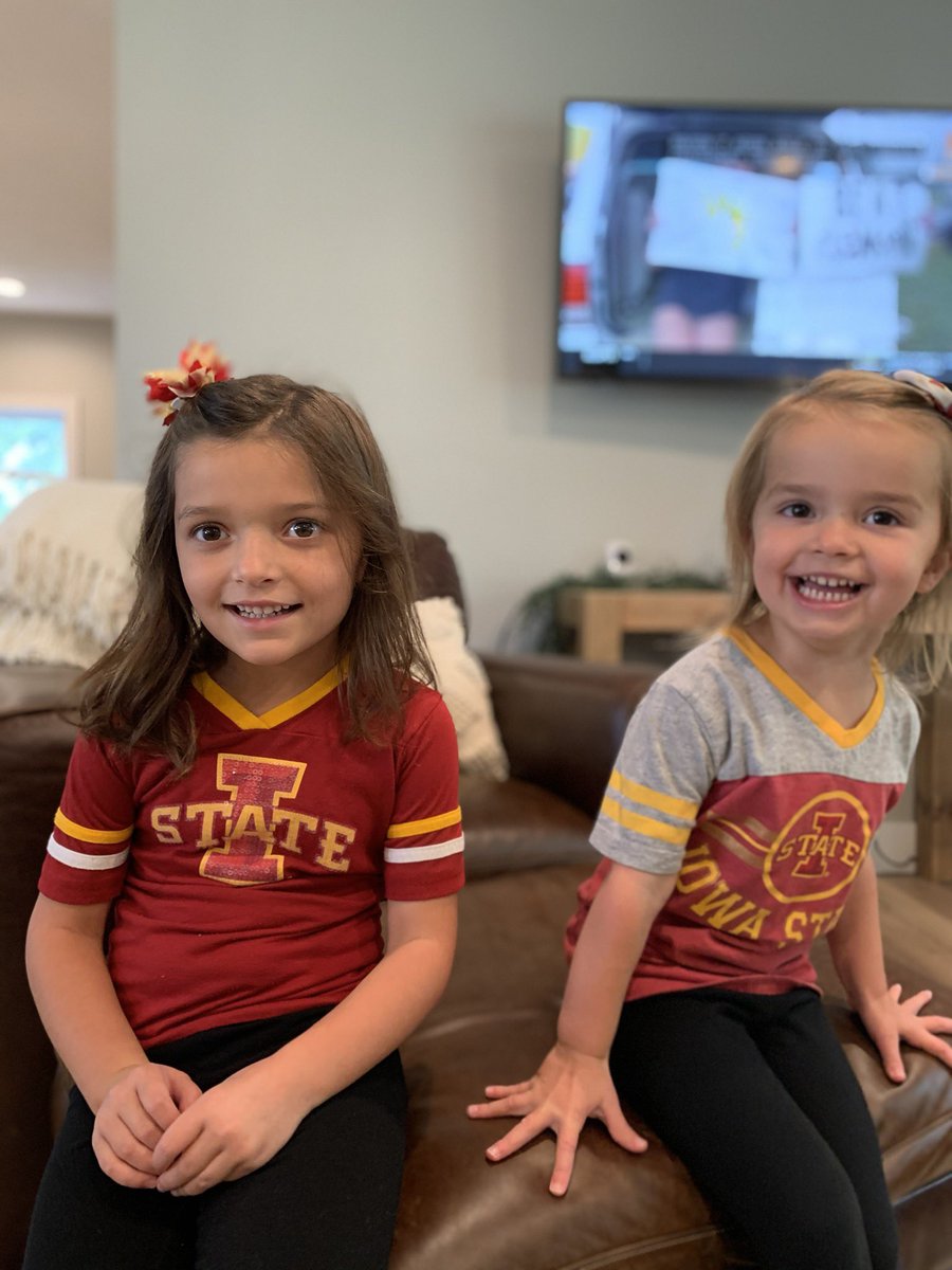 ecfredrickson's tweet photo. These #CyKids are ready to cheer on our Cyclones ❤️💛 #CyclONEnation https://t.co/D5avSzOJvM