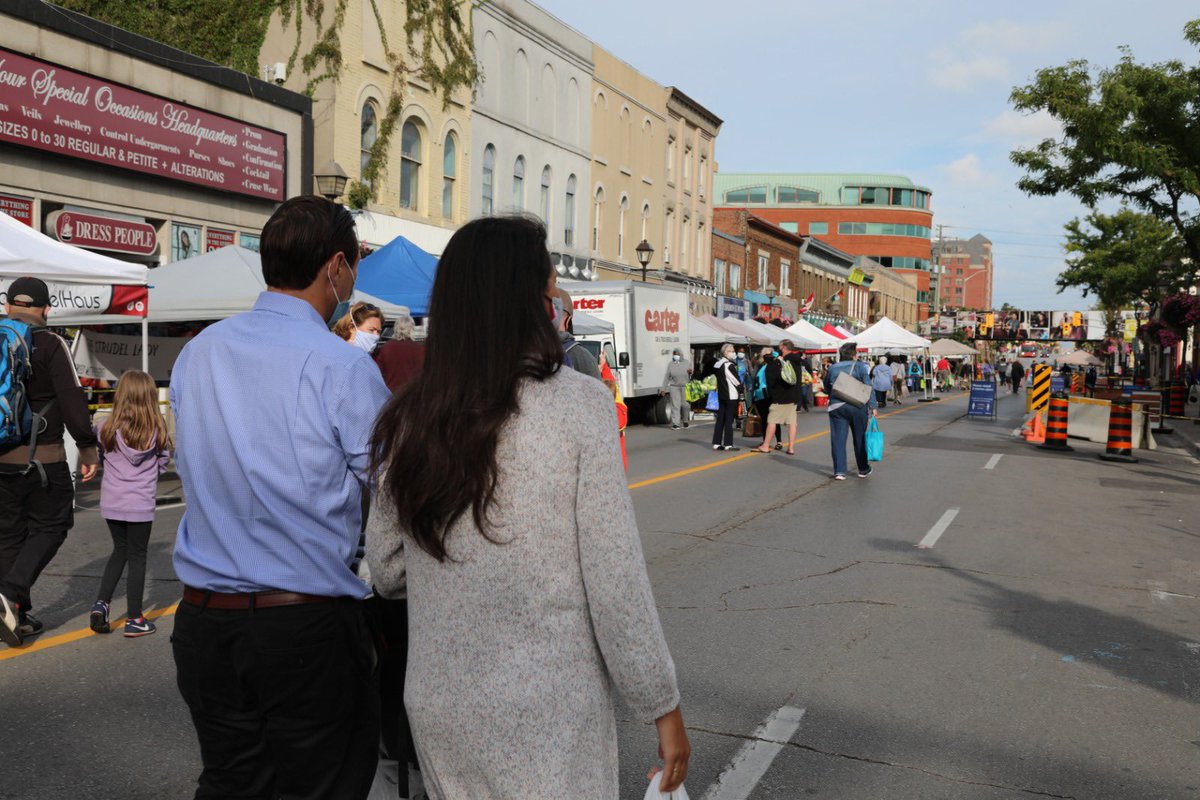 patrickbrownont's tweet photo. Had a great time at the downtown Brampton Farmer’s Market this morning with GG and Theodore. @bramptondtbia #Brampton https://t.co/cIlvYJT55U
