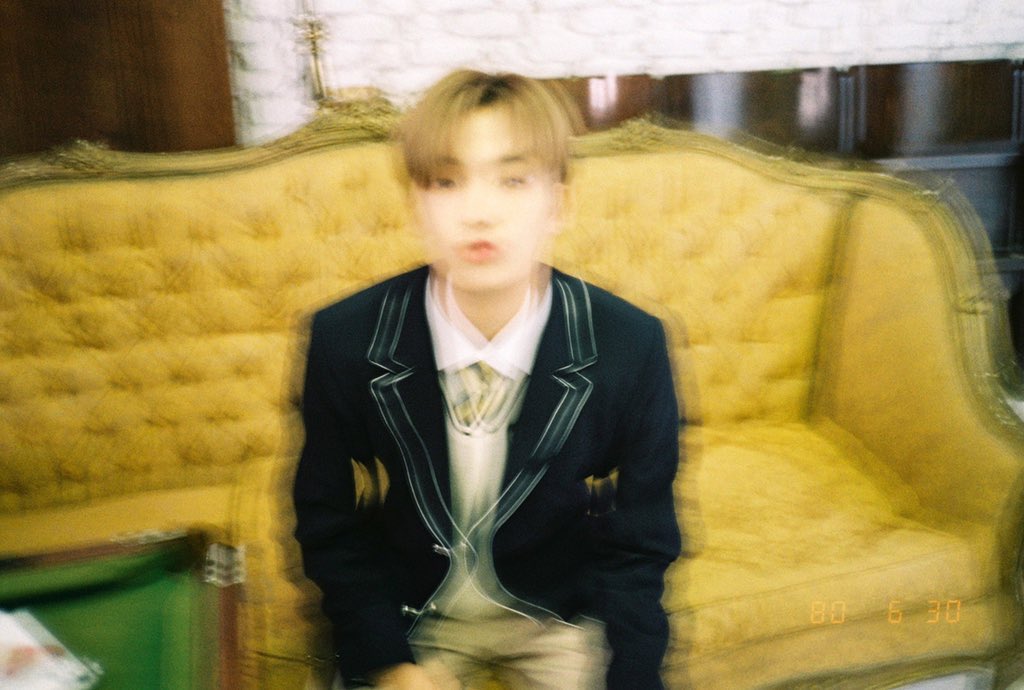 jjerryq_q's tweet photo. 밀큐 할 분 연습생 기간 1,2위
세월 서사 얼굴합 캐해
셀카 빼고 다 있는 밀큐 할 분 https://t.co/sYvRnaX6UU