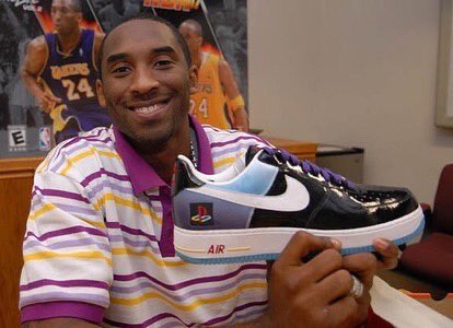 Kobe’s reaction to seeing the “PlayStation” Air Force 1  for the first time was so pure 😂🙏
#NationalVideoGamesDay