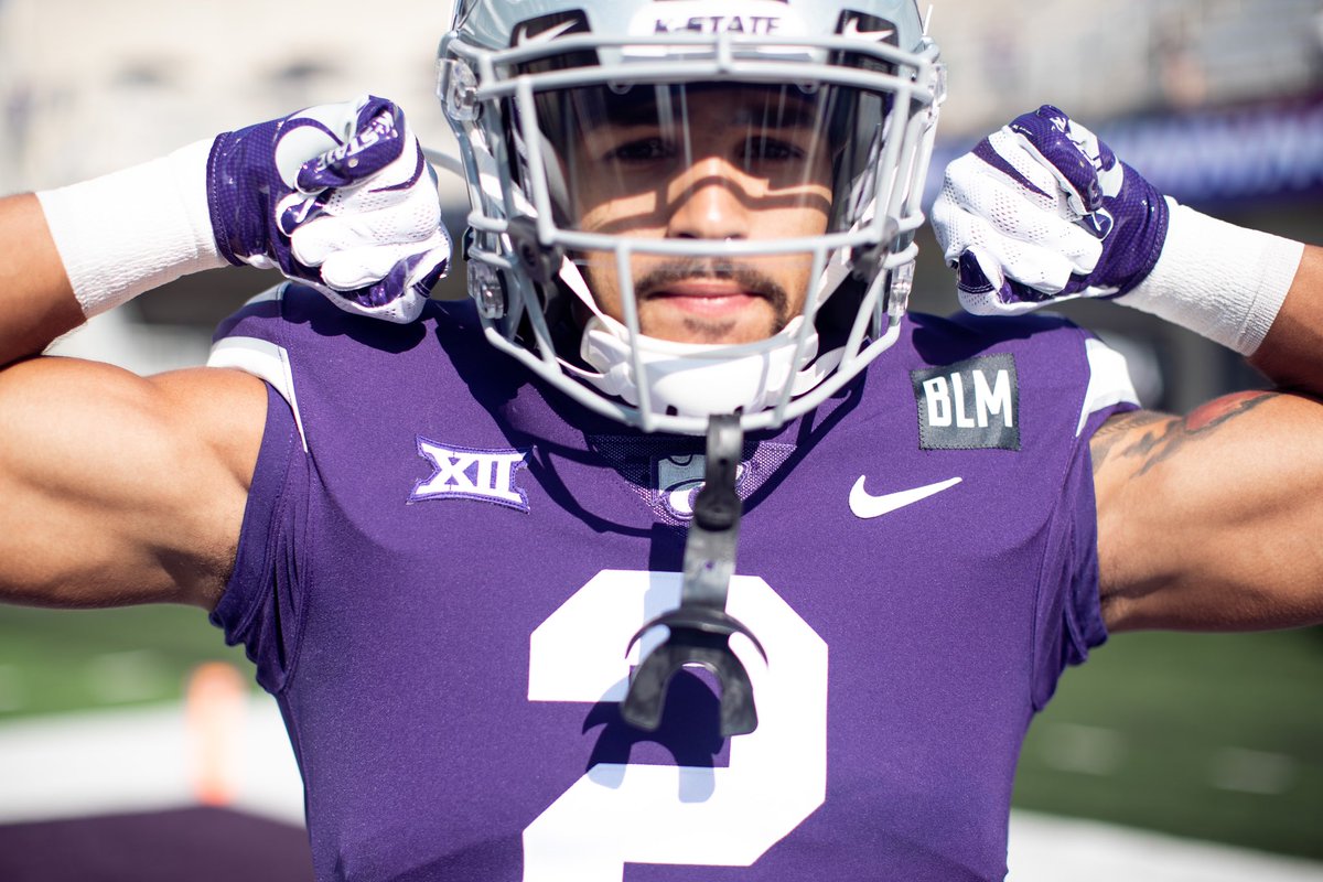 KStateFB's tweet photo. Strong 

#KStateFB https://t.co/pHMS4mwgZy