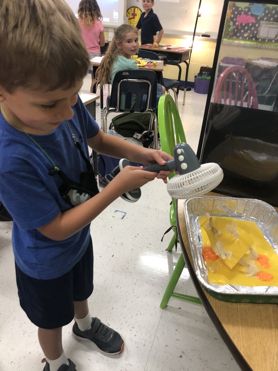 JennJClarkson's tweet photo. We wrapped up the week with a #STEM 🌊. These future engineers spent time constructing a house that could withstand the wind and rain brought on by a hurricane. I would trust any of them to build my beach house!#reachinggreatnesstogether https://t.co/p8eQGkfUBH
