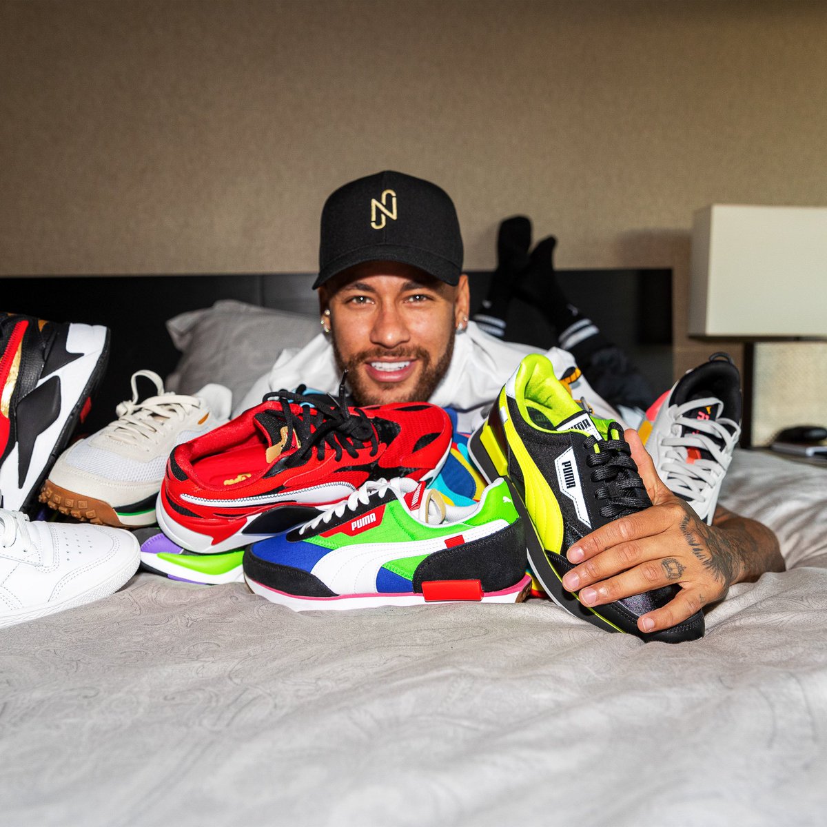 PUMA's tweet photo. 👑 @neymarjr #KingIsBack https://t.co/j0TYxpYPxR