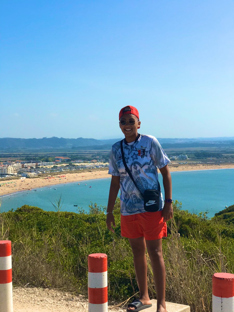 Deeh_15's tweet photo. Viva la Vida!! ❤️🍀🔭🇵🇹 https://t.co/3dSFgmuhw9