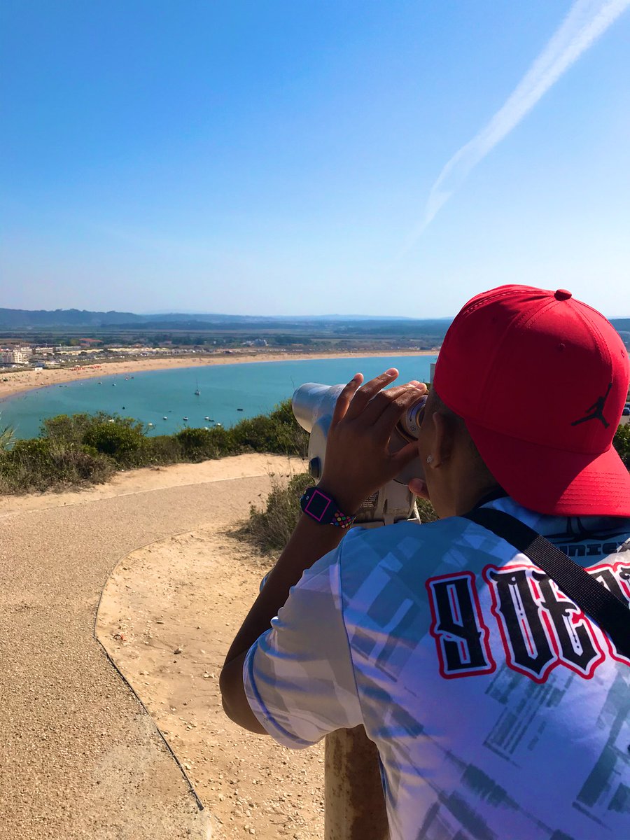 Deeh_15's tweet photo. Viva la Vida!! ❤️🍀🔭🇵🇹 https://t.co/3dSFgmuhw9