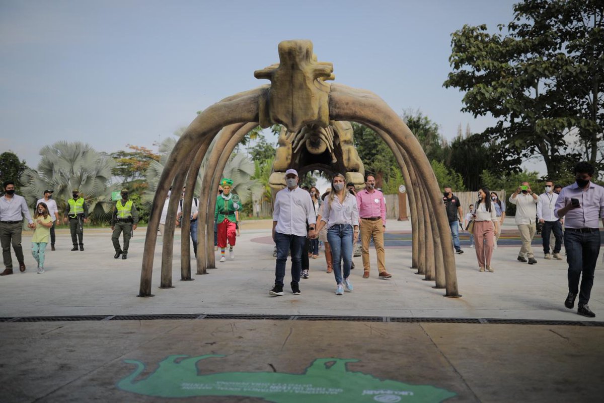 CarlosMayaPei's tweet photo. En #Pereira renace la naturaleza. Después de casi 6 meses, se abren nuevamente las puertas de nuestro Bioparque #Ukumarí, un lugar que cuidamos en medio de la emergencia y que reactiva el #turismo en la ciudad. Somos pioneros de reapertura económica en el país. https://t.co/bXuNucmA6K