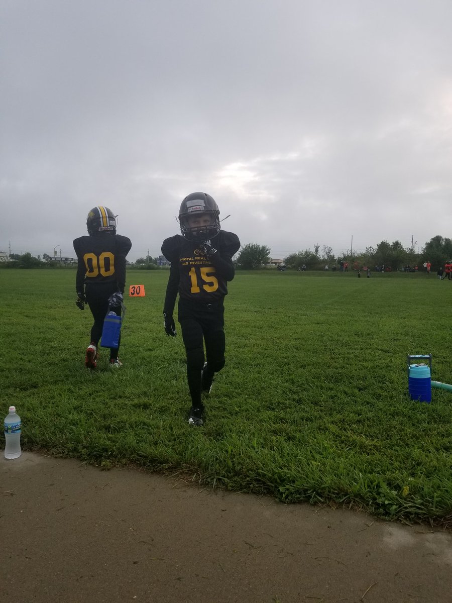 jesscapaxton's tweet photo. 4th grades first game for the season and we won. #greatjob What a blessing it was that our teachers even showed up to watch. #thankyou #PKVProud https://t.co/dH4J568aKZ