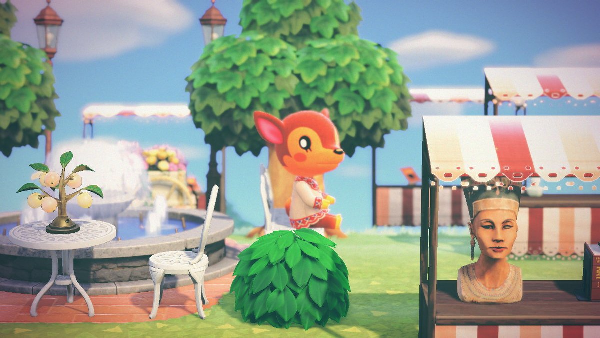 alyplyAC's tweet photo. Fauna hanging out in the new marketplace <3 https://t.co/VSpAUxOsg6